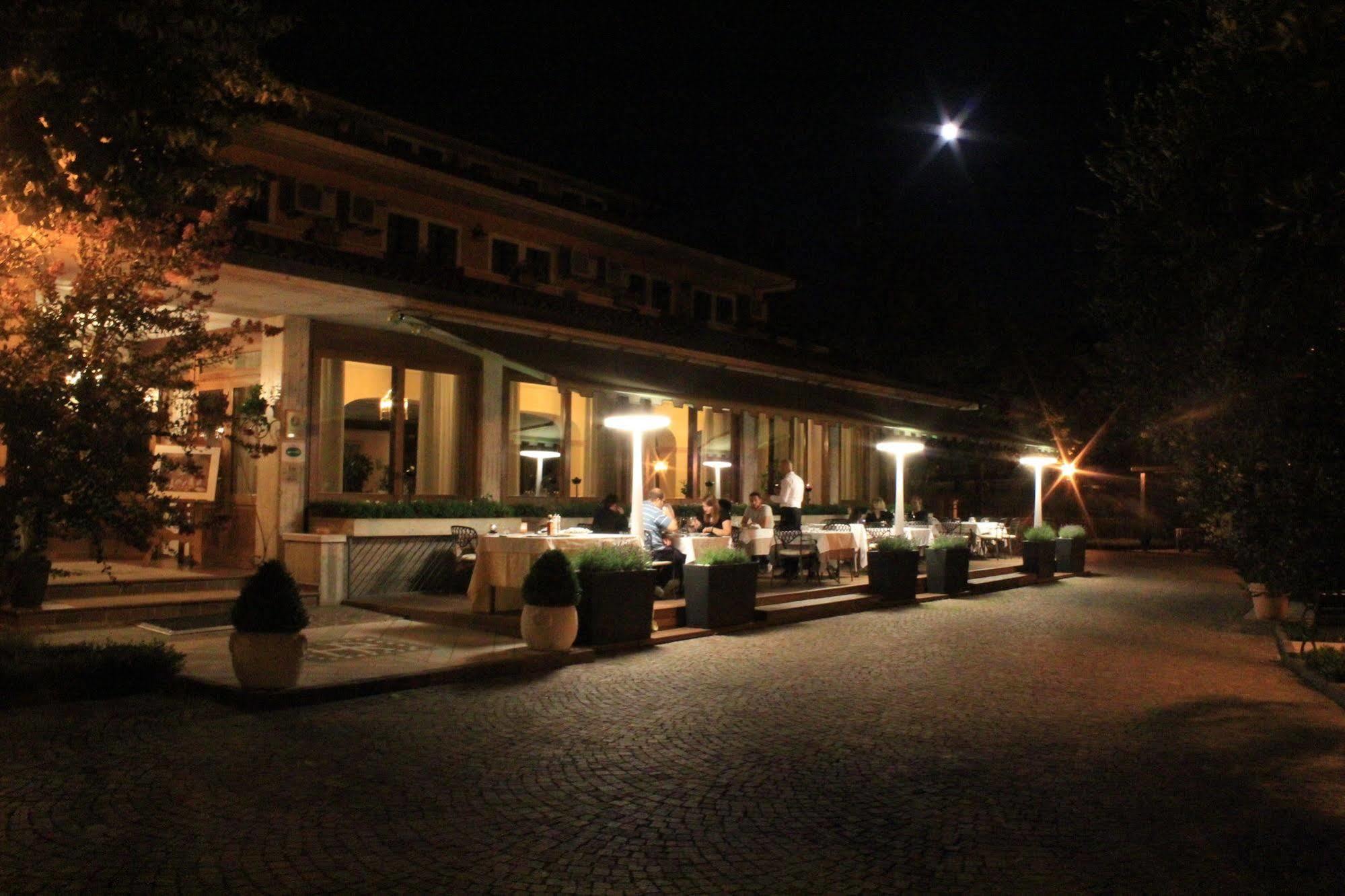 Hotel Ristorante La Rosina 마로스티카 외부 사진